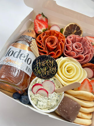 Charcuteria con cerveza Modelo