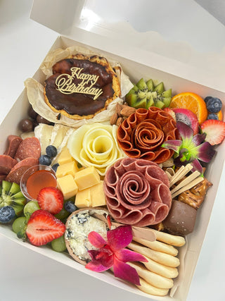 Tarta Vasca con charcutería